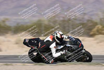 media/Dec-01-2025-Moto Forza (Mon) [[2daa91e15f]]/2-Intermediate Group/Session 3 (Turn 7 Inside Pans)/